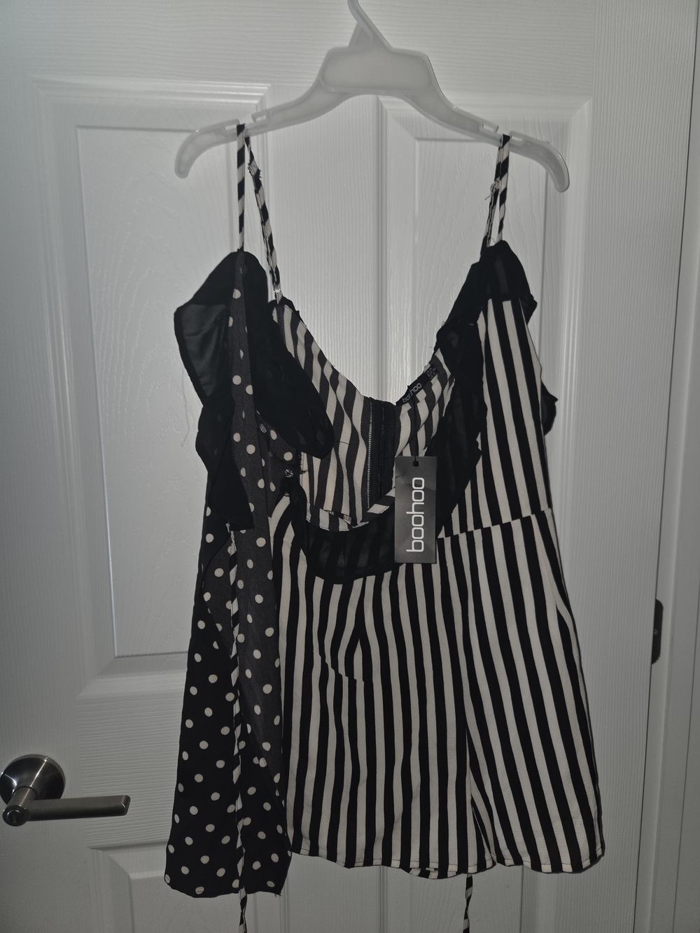 Nwt Boohoo Black & White Mixed-Pattern Romper Us Size 10